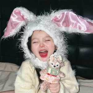 幼儿园等人来接的小朋友