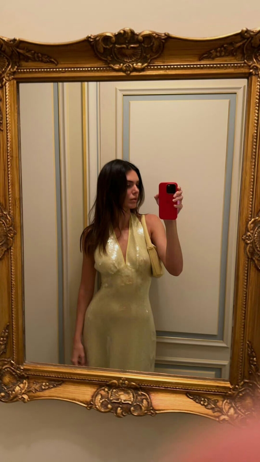 Kendall Jenner in Paris OOTD
weibo@41Fit_