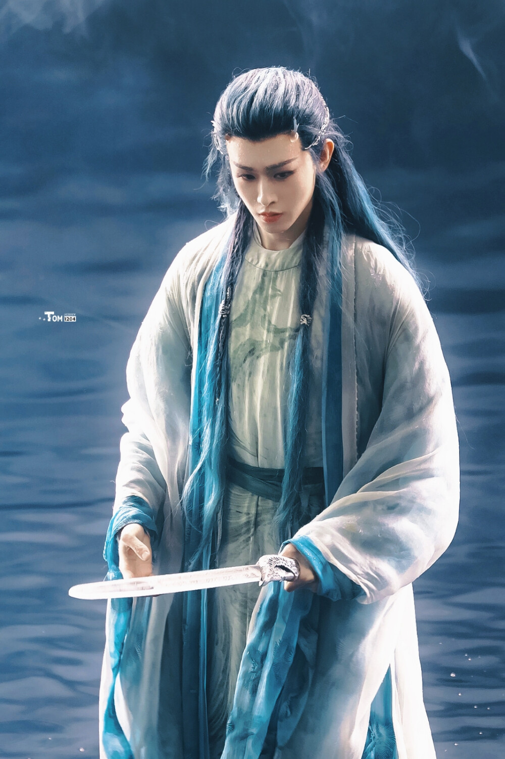 大梦归离▪田嘉瑞
cr.Tom｜田嘉瑞