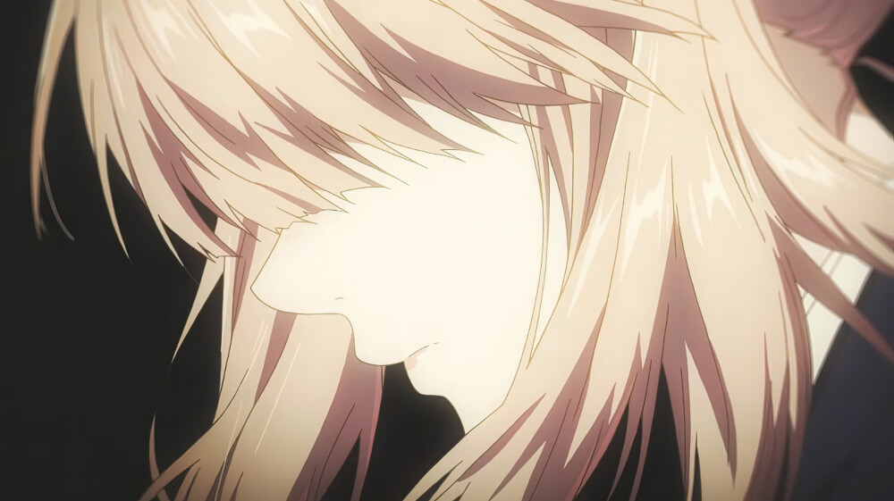 有人说，林深时见鹿，海蓝时见鲸，梦醒时见你。可我，树深时雾起，海深时浪涌，梦醒时夜续，不见鹿，不见鲸，也不见你