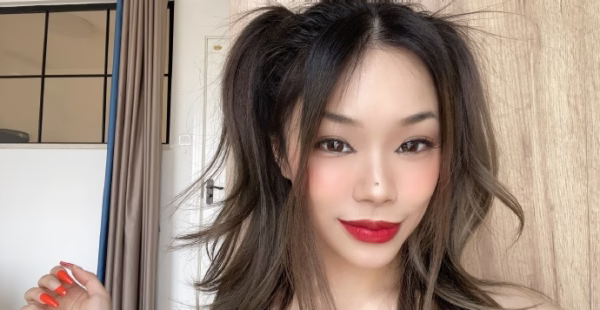 vinida万妮达
你是我永无枯水期的港