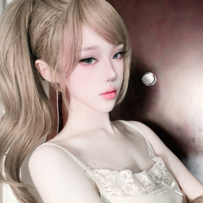 二次元世界小霸主