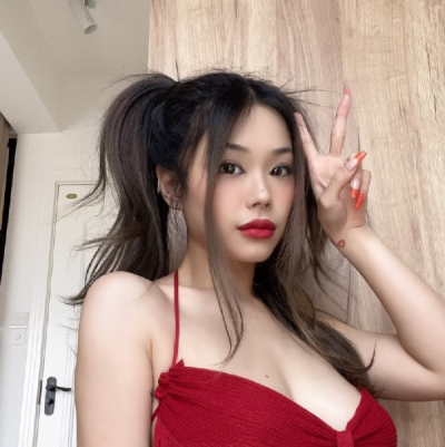 vinida万妮达
你是我永无枯水期的港