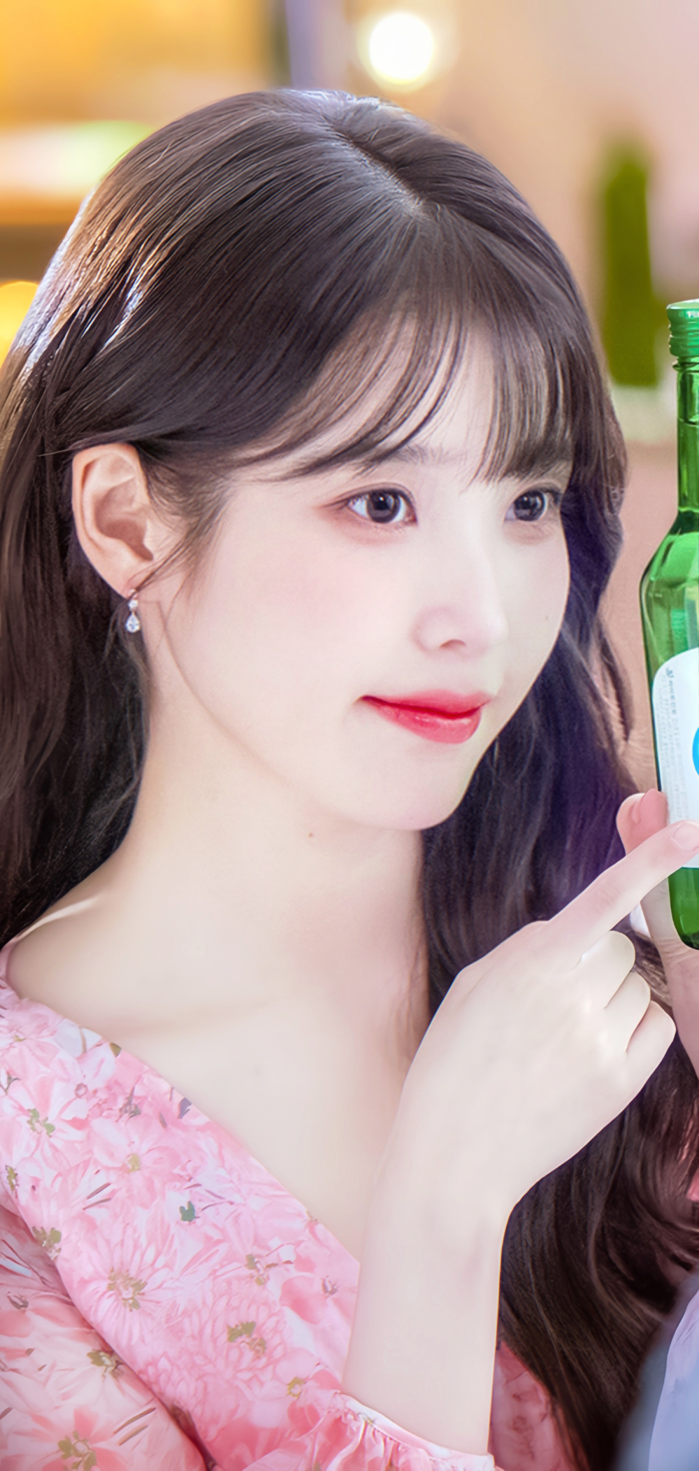 IU | 真露烧酒
cr:窥见银河星雾