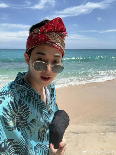 刘宪华Henry-lua：
好久不见大家！我来发照片了