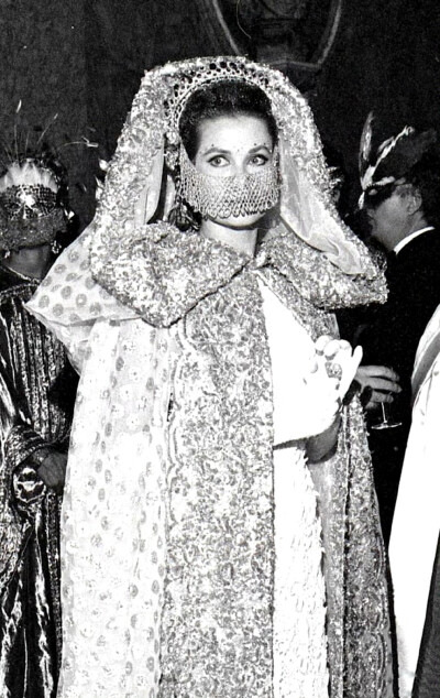 1967年9月，摩纳哥格蕾丝王妃在威尼斯的化装舞会上 ​​​