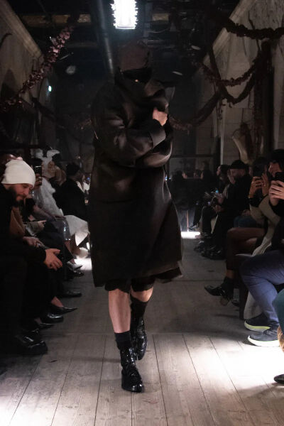 Maison Margiela's Couture 2024部分秀场服装展示