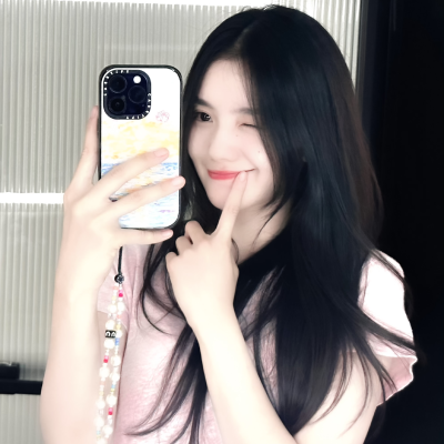 自己的世界自己开心就好  ⑉･ᴗ･⑉”