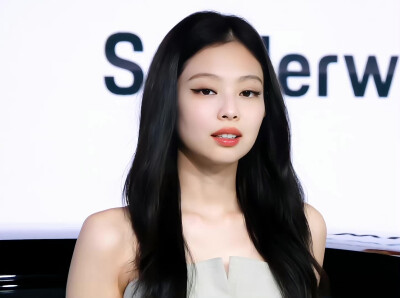 Jennie头像