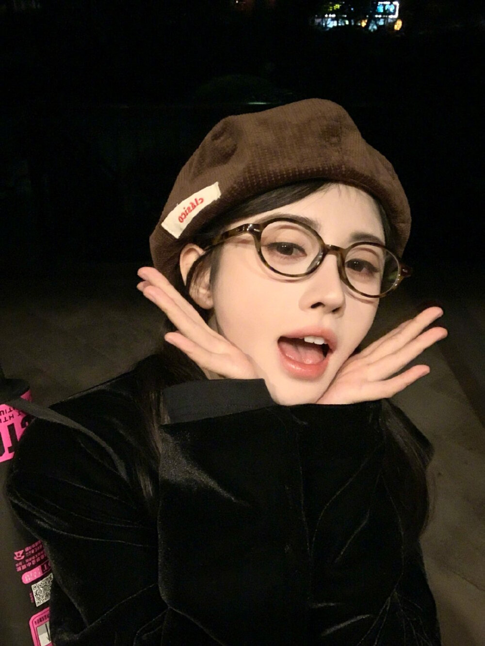 鞠婧祎早期或现在照片