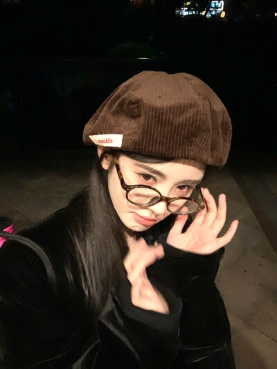 鞠婧祎早期或现在照片