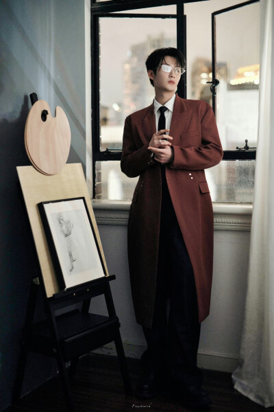 檀健次｜猎人｜斯文败类感
“你看，疯狂就像地心引力，有时需要做的不过是轻轻一推。”