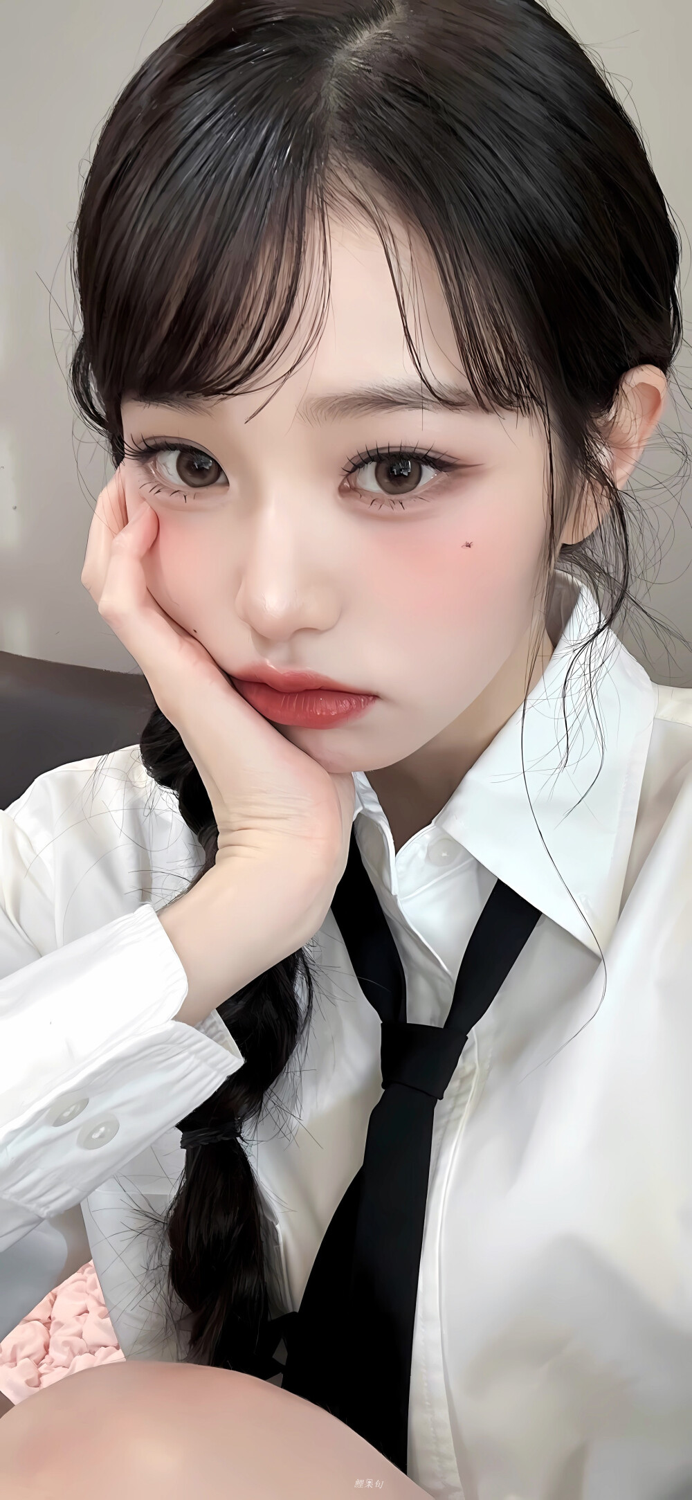 「张元英壁纸大放送」 ​ ​​​cr.鲤栗旬