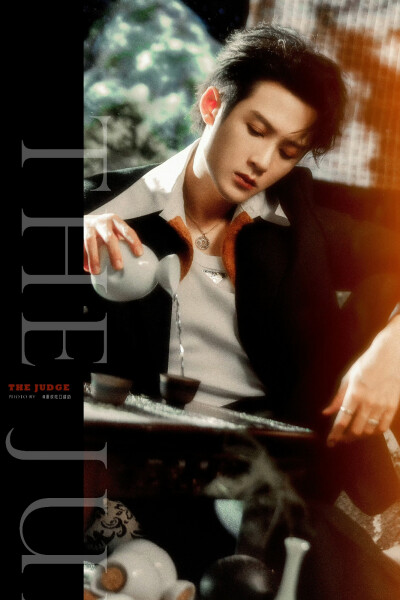 檀健次｜猎人｜斯文败类感
“你看，疯狂就像地心引力，有时需要做的不过是轻轻一推。”