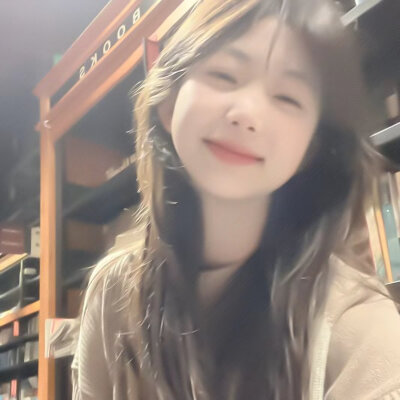 你们都是装的 姐是真的可爱♡(Ξ◕◡◕Ξ)♡