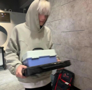 男