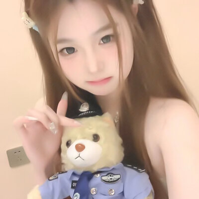 你们都是装的 姐是真的可爱♡(Ξ◕◡◕Ξ)♡