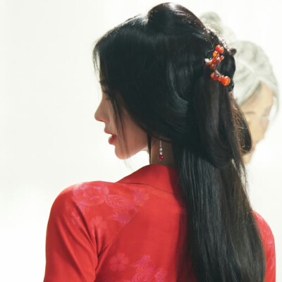 “采薇”亦作“芷”