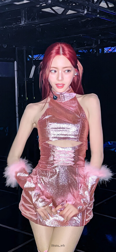 itzy yuna 申有娜 壁纸