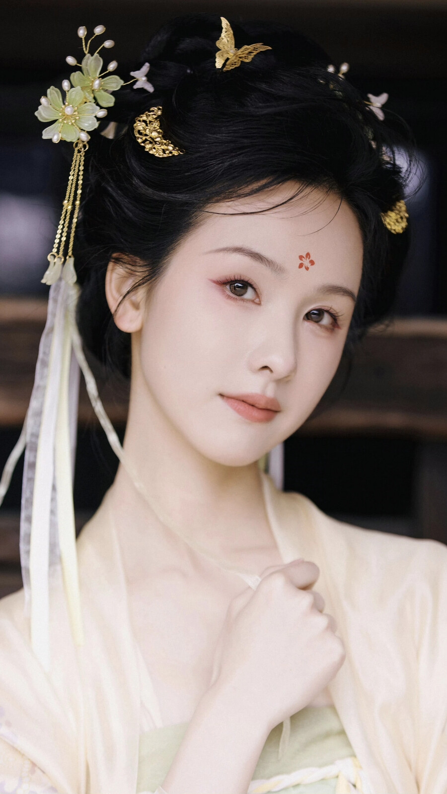 陈都灵