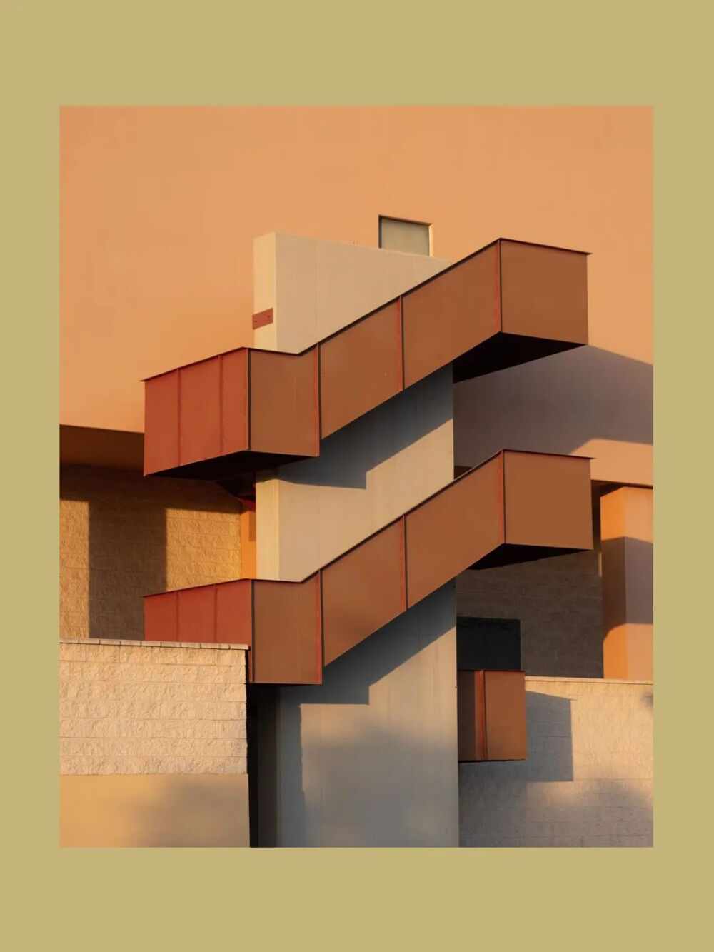 来自巴塞罗那的建筑摄影师Clemente Vergara走遍世界各地，对场景和光影的把控已是炉火纯青。