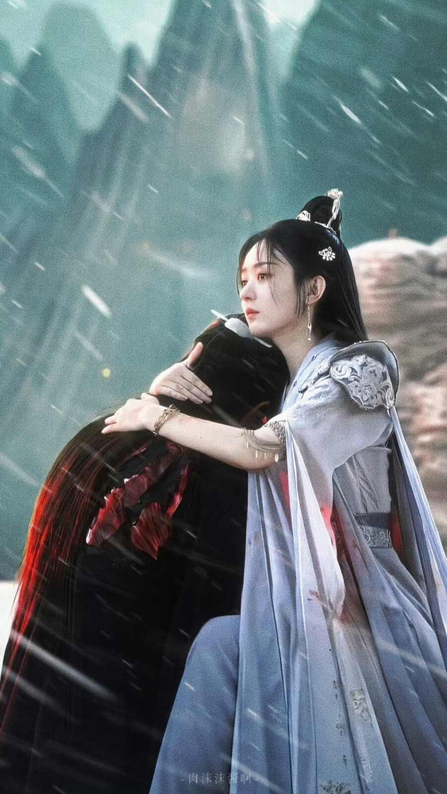 赵丽颖 ‖ 与凤行◎沈璃
图源微博cr：·肉沫沫酱啊·