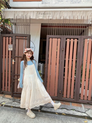 韩系甜美蕾丝吊带连衣裙