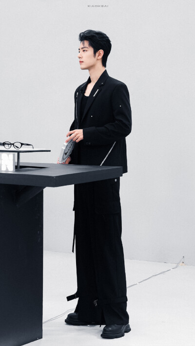 肖战｜陌森眼镜品牌代言人 cr：吃光肖可爱