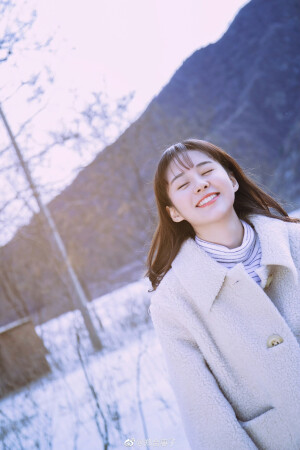 郑合惠子
冬季写真
蓝白配色