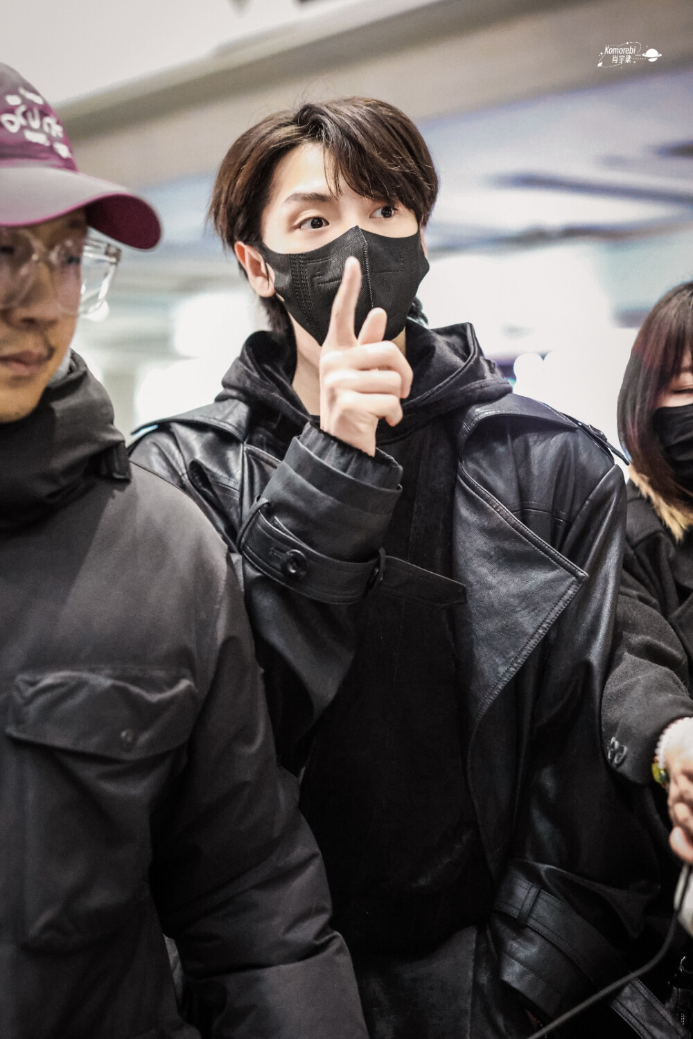 肖宇梁 240327 机场 cr:logo