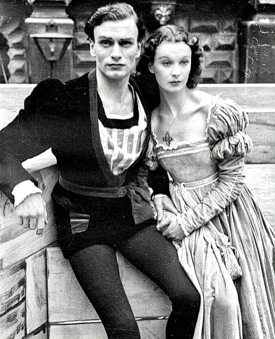 1937年，在英国合作《哈姆雷特》时的奥利弗与费雯丽