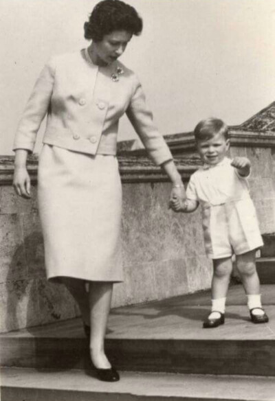 H.M Queen Elizabeth II ，1962