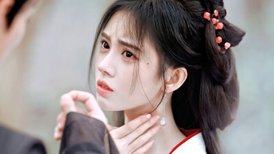 《花间令》杨采薇