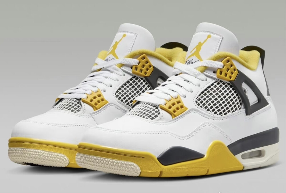 Air Jordan 4 WNNS
「Vivid Sulfur」