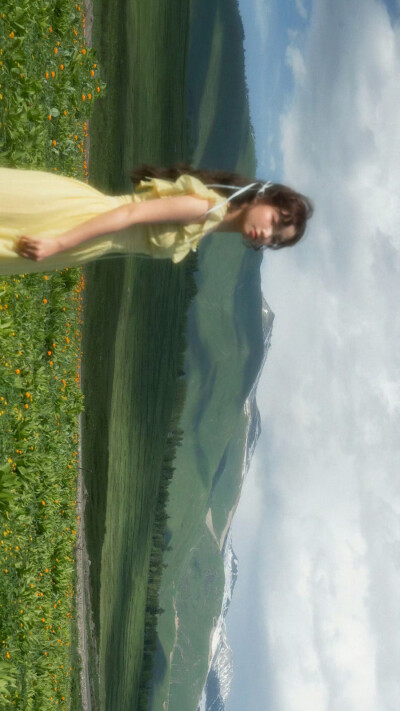 新疆回忆录｜（一）
她属于神山……
摄影@莉莉酱__Lily