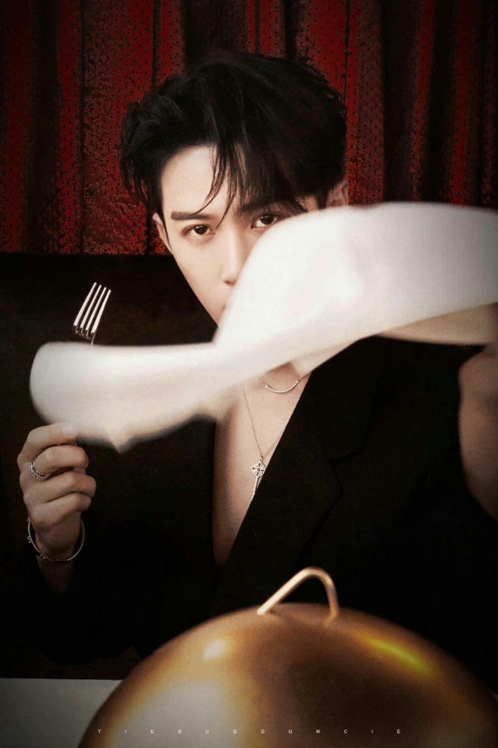 “你过来，还是我过去”
檀健次｜禁·城堡｜贵族｜氛围感
