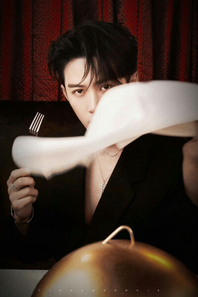 “你过来，还是我过去”
檀健次｜禁·城堡｜贵族｜氛围感
