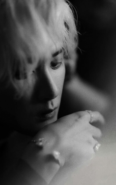 “你过来，还是我过去”
檀健次｜禁·城堡｜贵族｜氛围感
