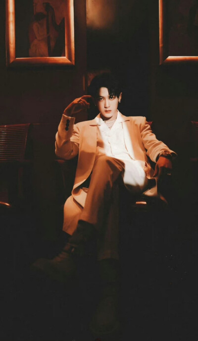 “你过来，还是我过去”
檀健次｜禁·城堡｜贵族｜氛围感
