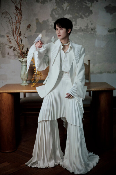 “你过来，还是我过去”
檀健次｜禁·城堡｜贵族｜氛围感
