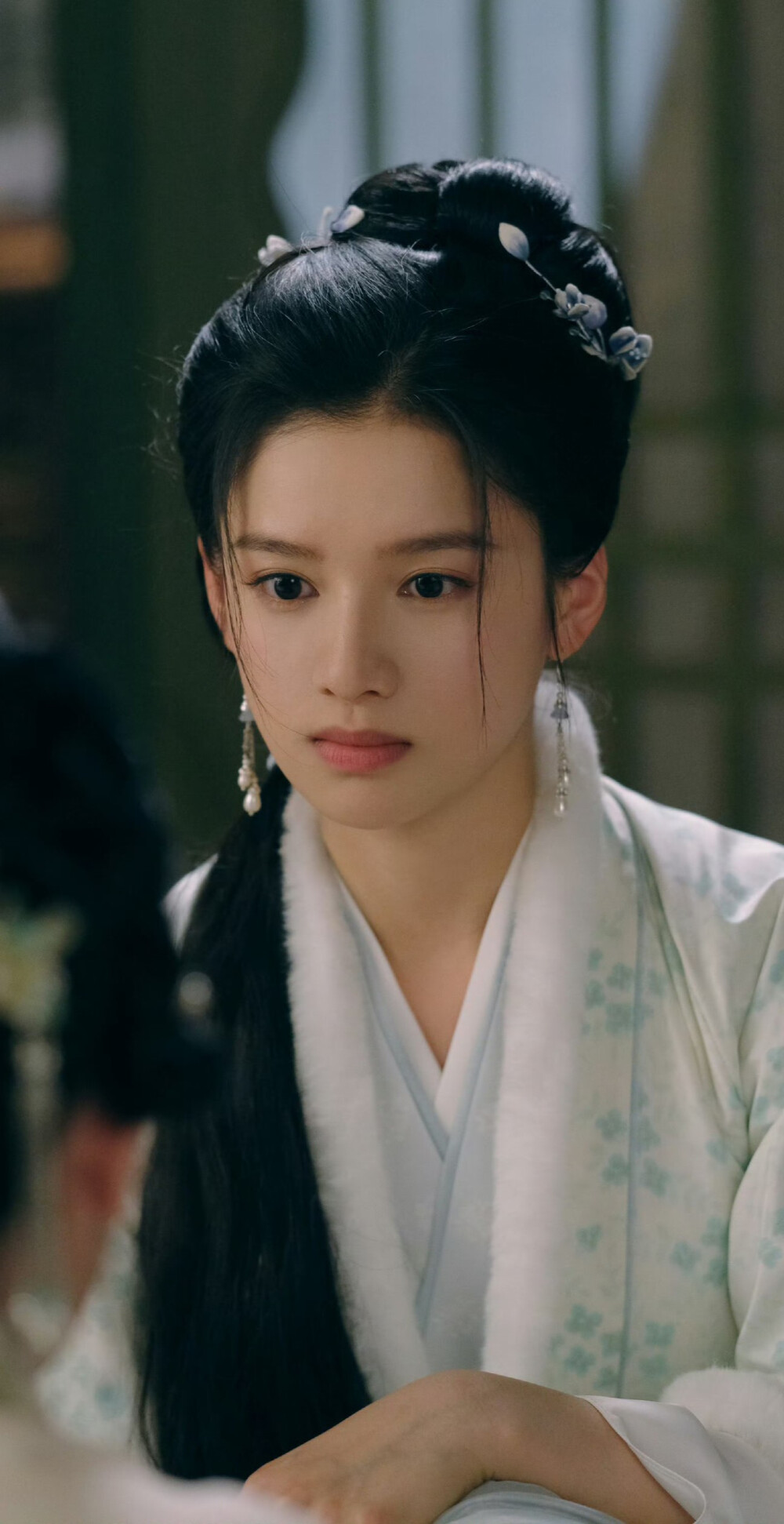 张婧仪《惜花芷》