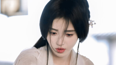 《花间令》杨采薇