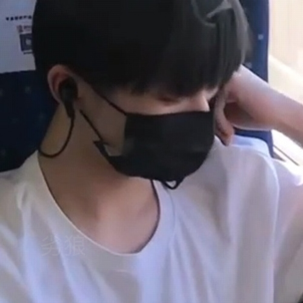 世界绮糜我性空山
