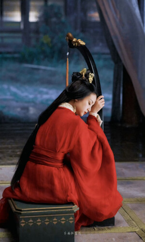 #古相思曲#

张雅钦 | 陆鸢

剧照 | 修图 

cr@苍狗照落花  ​​​