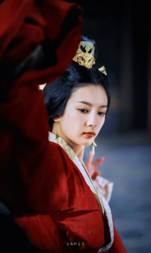 #古相思曲#

张雅钦 | 陆鸢

剧照 | 修图 

cr@苍狗照落花  ​​​