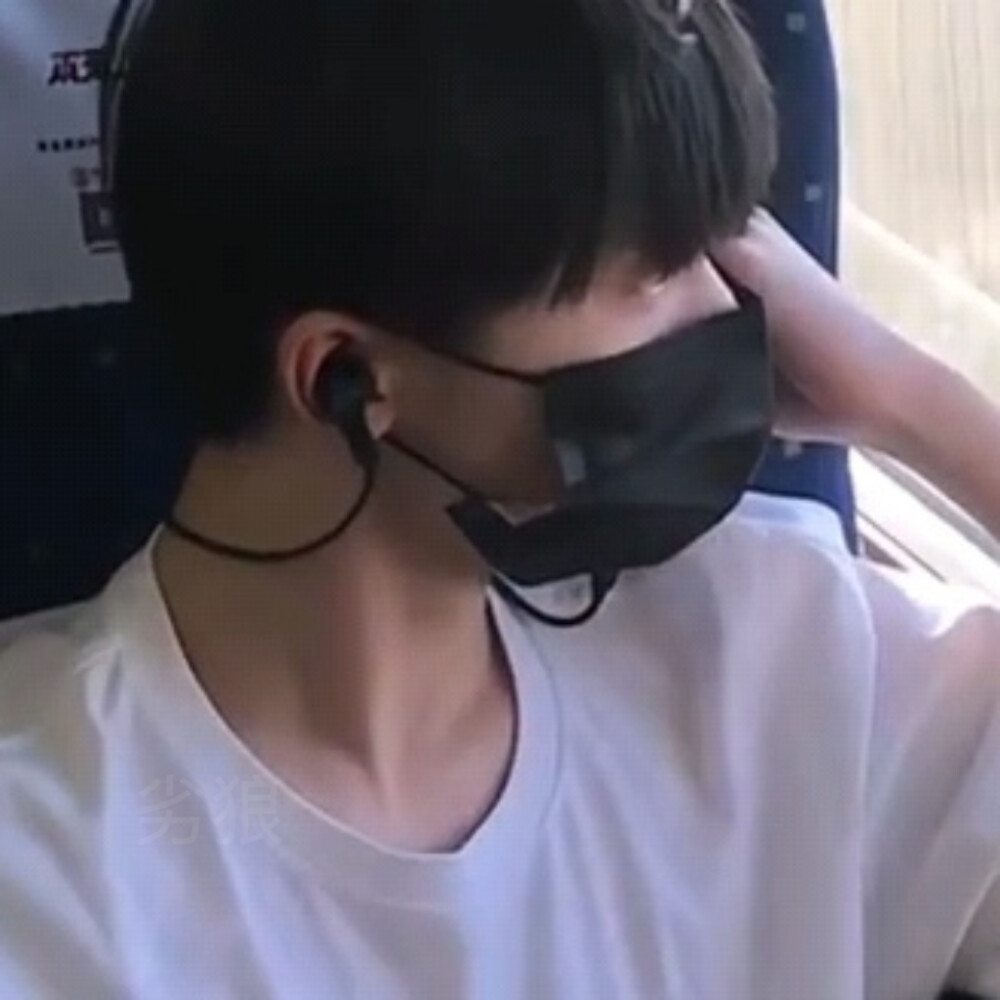 世界绮糜我性空山
