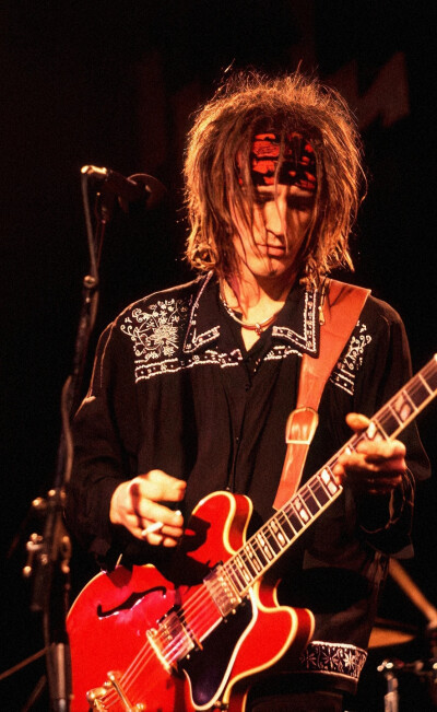 今天izzystradlin62岁生日 生日快乐传点美丽图片^^