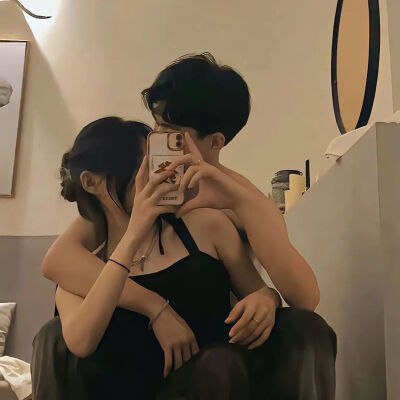 不露脸情侣头像