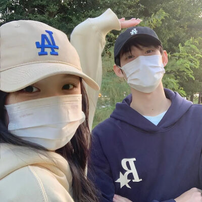 不露脸情侣头像