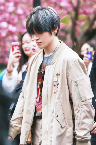 李泰容